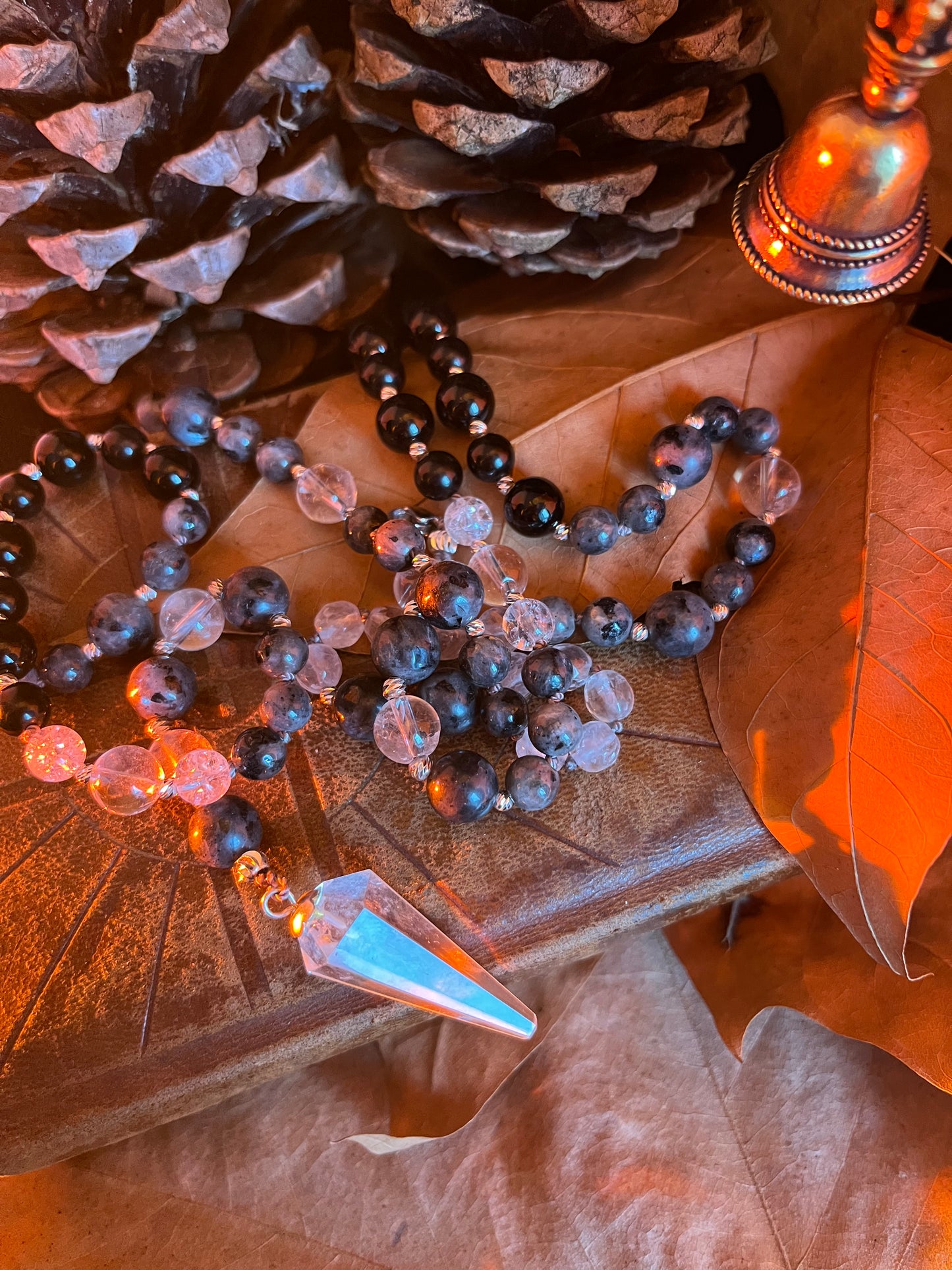 Mala pendule “Voile d’Ombre” – PROTECTION PROFONDE - INTUITION - CLARTÉ - Obsidienne noire - Labradorite - Cristal de roche