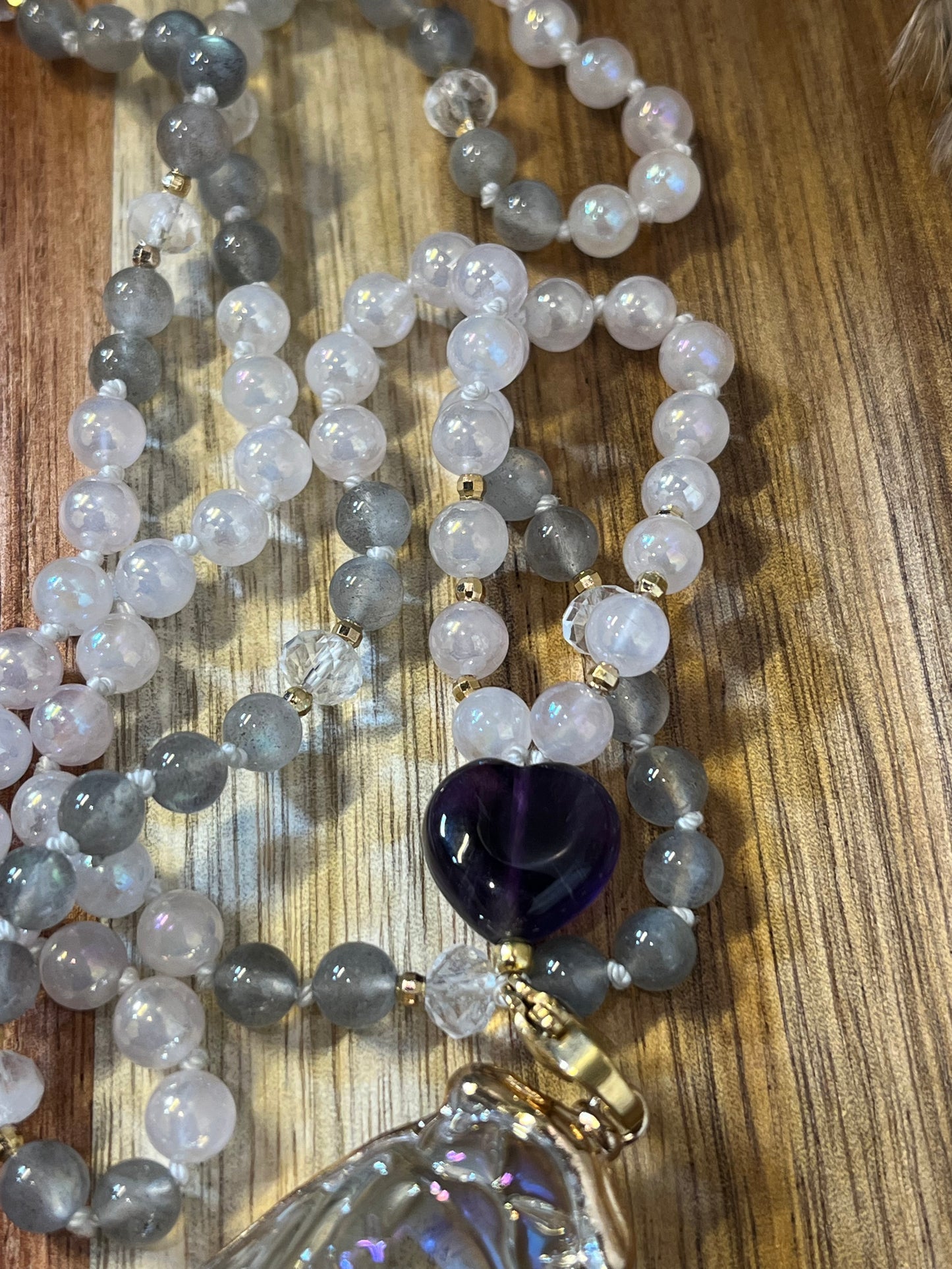 Mala “Larmes d’Aurore” - GUÉRISON DU COEUR - ÉLÉVATION ÉMOTIONNELLE - LUMIÈRE INTÉRIEURE - Quartz rose aura • Labradorite • Cristal de roche • Améthyste