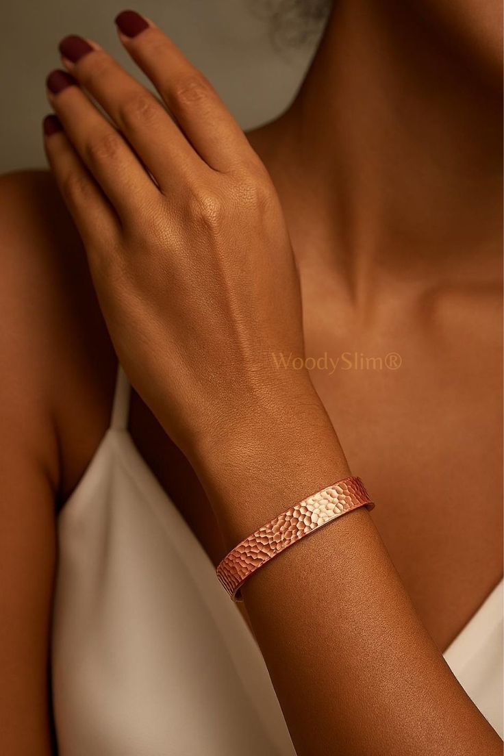 Bracelet en cuivre : histoire, bienfaits, utilisation et entretien