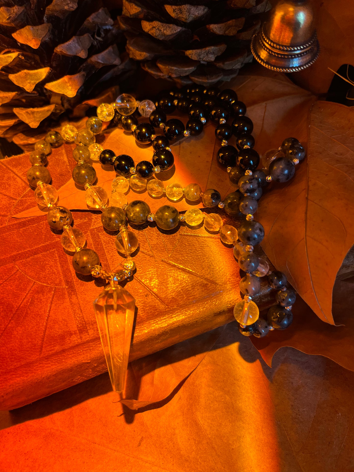 Mala pendule “Voile d’Ombre” – PROTECTION PROFONDE - INTUITION - CLARTÉ - Obsidienne noire - Labradorite - Cristal de roche