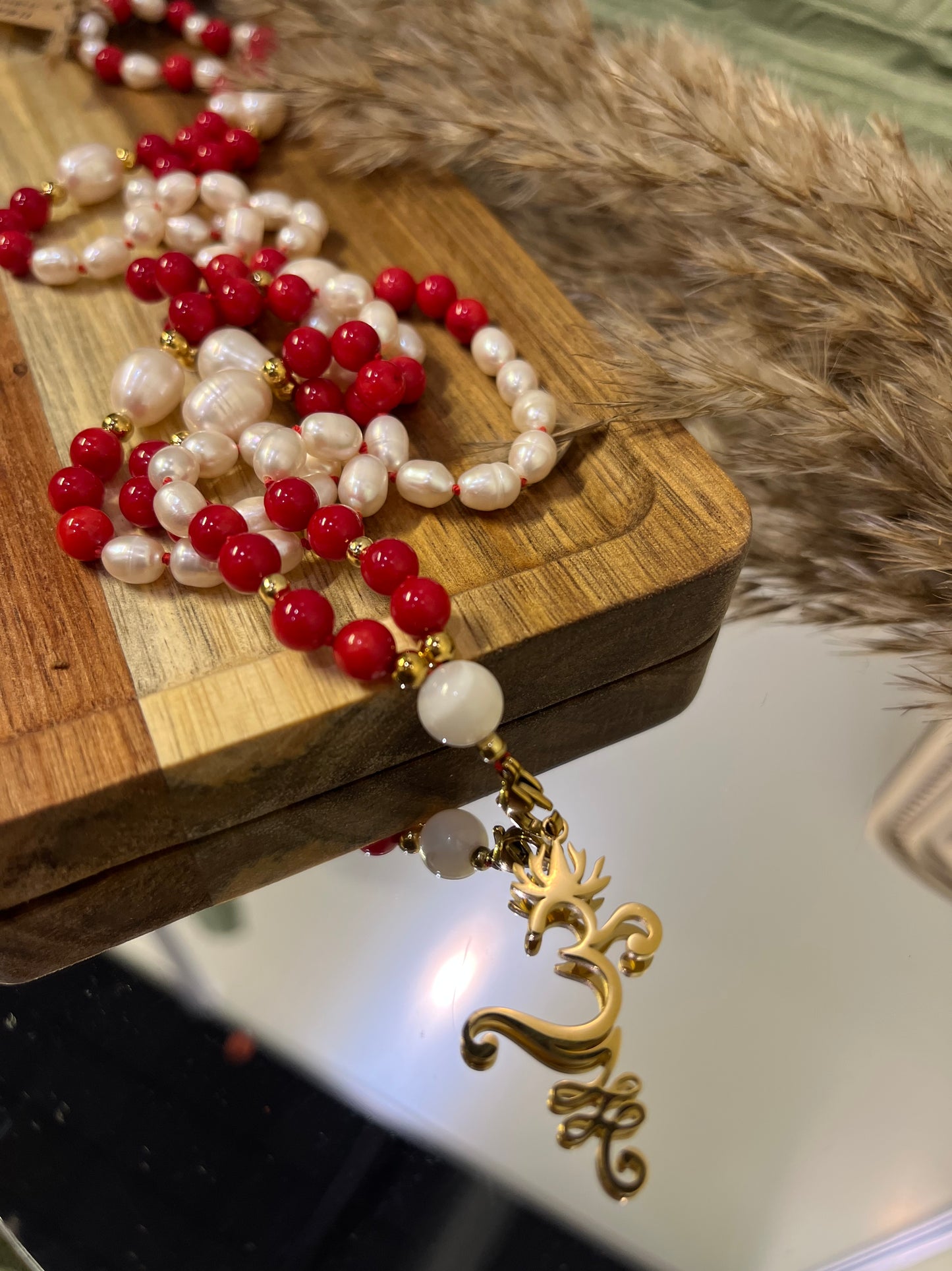 Mala « Écume Rouge » - SENSUALITÉ - VITALITÉ - ÉLAN DU COEUR - Bambou de mer- perles d’eau douce