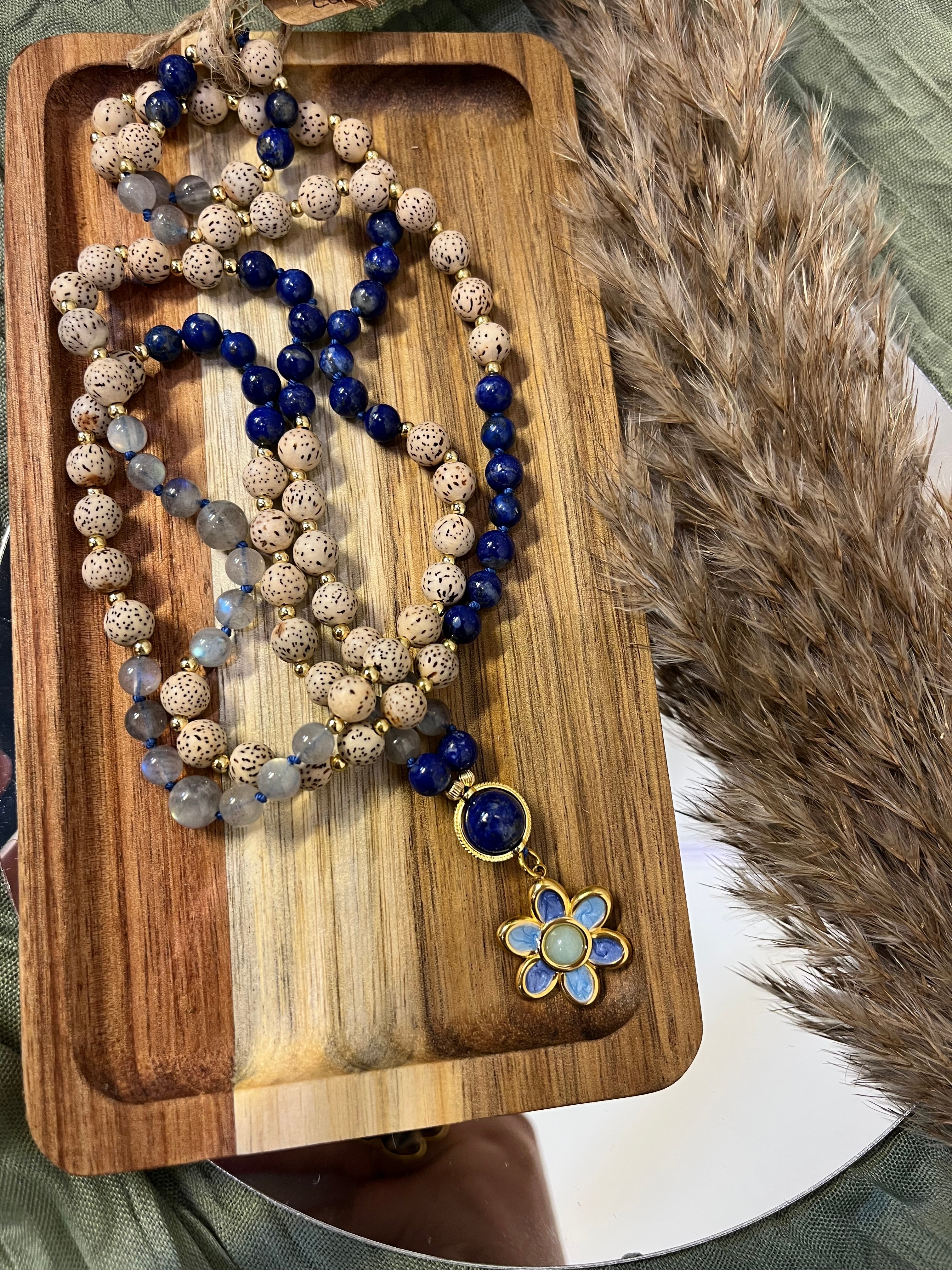 Mala « Sagesse des étoiles » - INTUITION - ÉVEIL - SAGESSE ANCIENNE - Graines de Bodhi - Lapis-lazuli - Labradorite