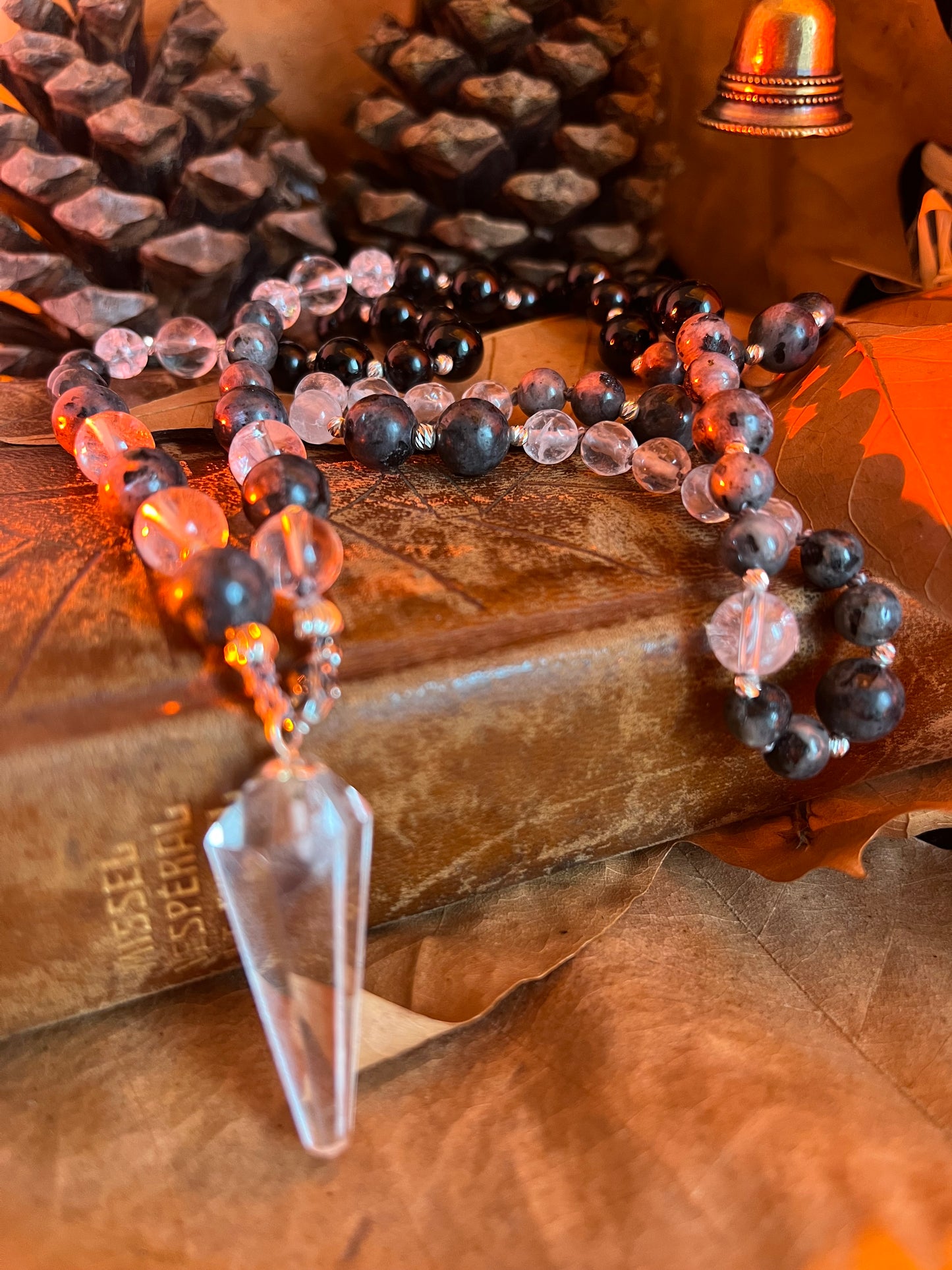 Mala pendule “Voile d’Ombre” – PROTECTION PROFONDE - INTUITION - CLARTÉ - Obsidienne noire - Labradorite - Cristal de roche