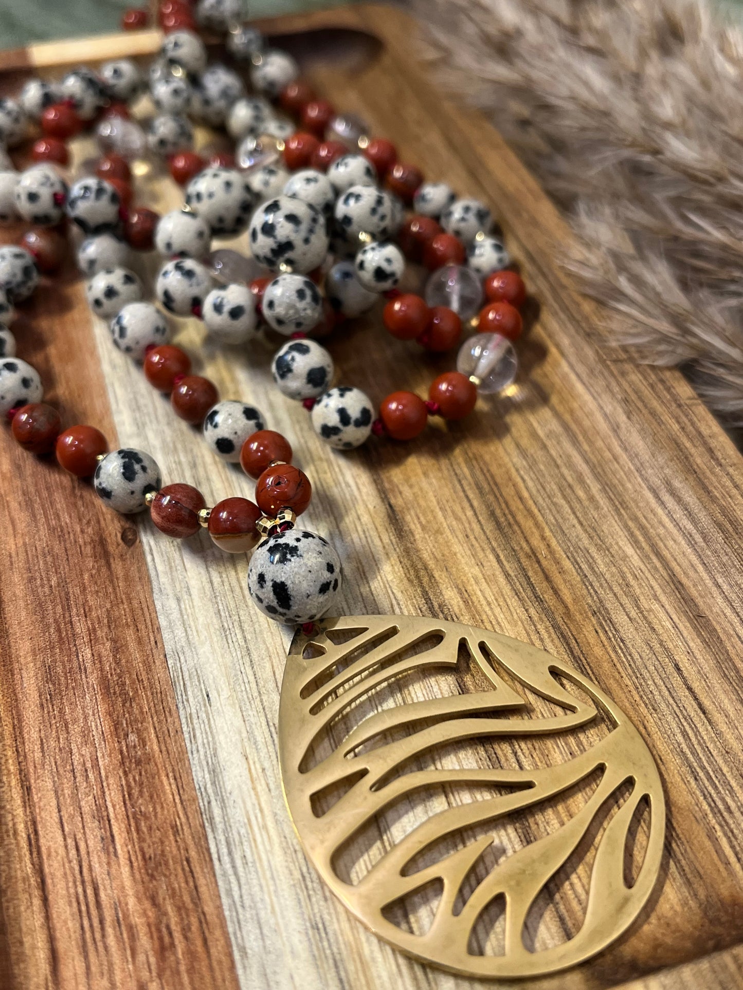Mala « Racines Tachetées » - STABILITÉ - JOIE - ALIGNEMENT - Jaspe dalmatien - jaspe rouge - Cristal de Roche