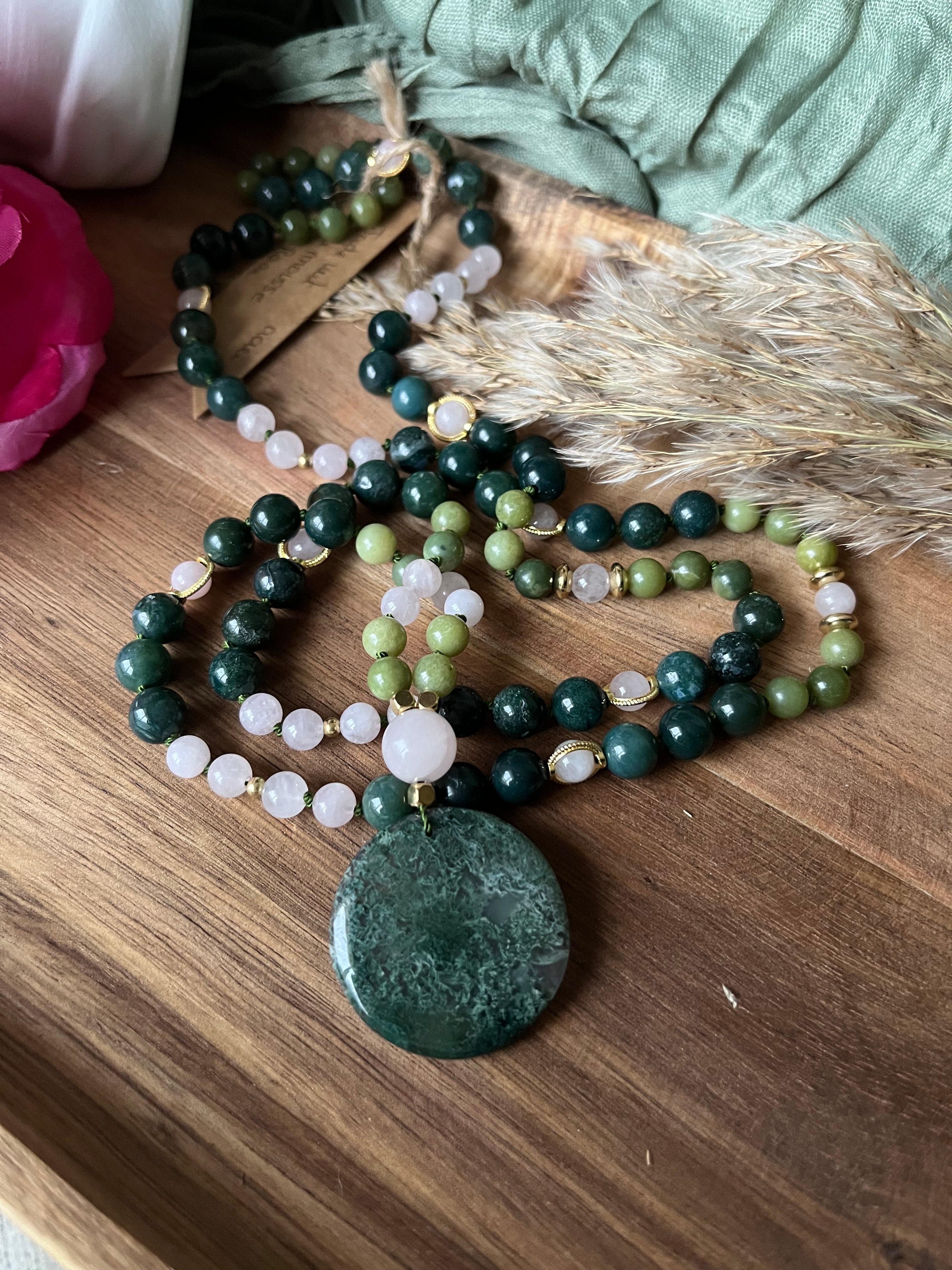 Mala « Voix de la Terre Rose » - ANCRAGE - DOUCEUR - HARMONIE - Jade vert - Agate mousse - Quartz Rose