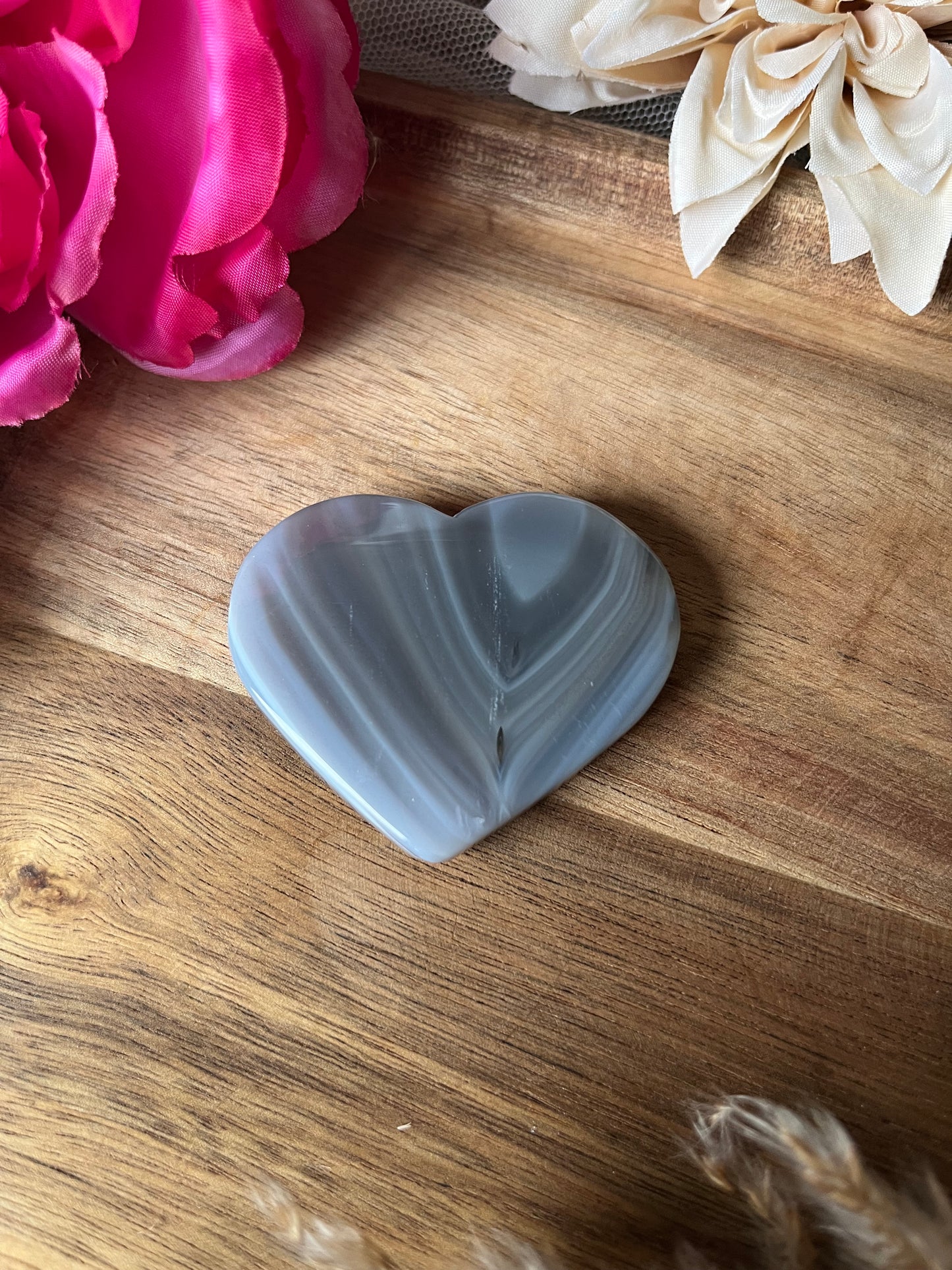 Galet Cœur - DOUCEUR - APAISEMENT - STABILITÉ - Agate grise