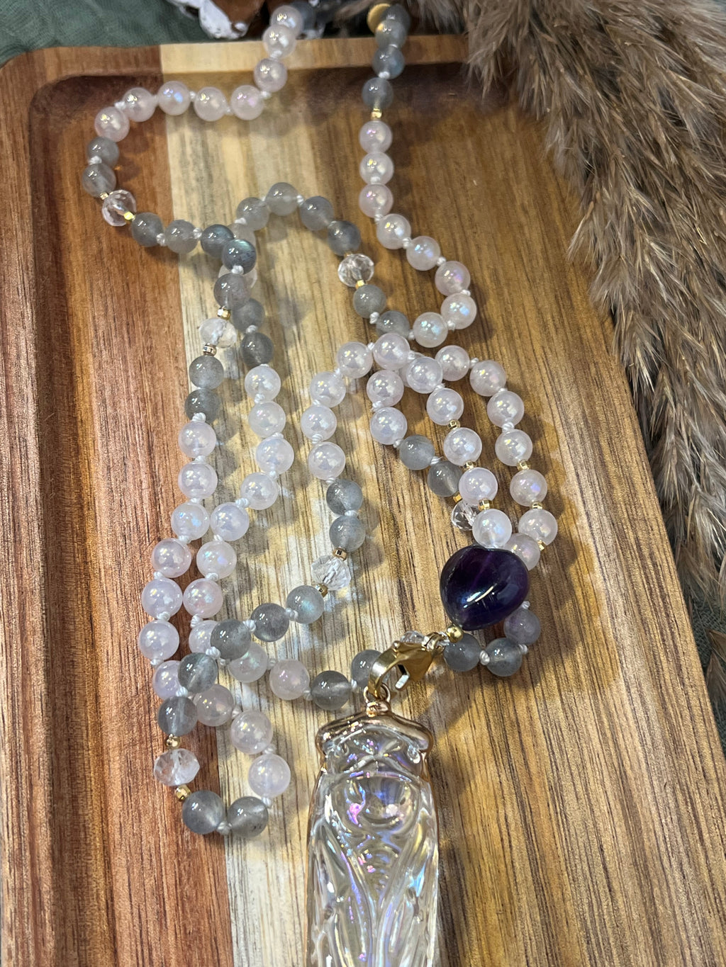 Mala “Larmes d’Aurore”  -  GUÉRISON DU COEUR - ÉLÉVATION ÉMOTIONNELLE - LUMIÈRE INTÉRIEURE - Quartz rose aura • Labradorite • Cristal de roche • Améthyste