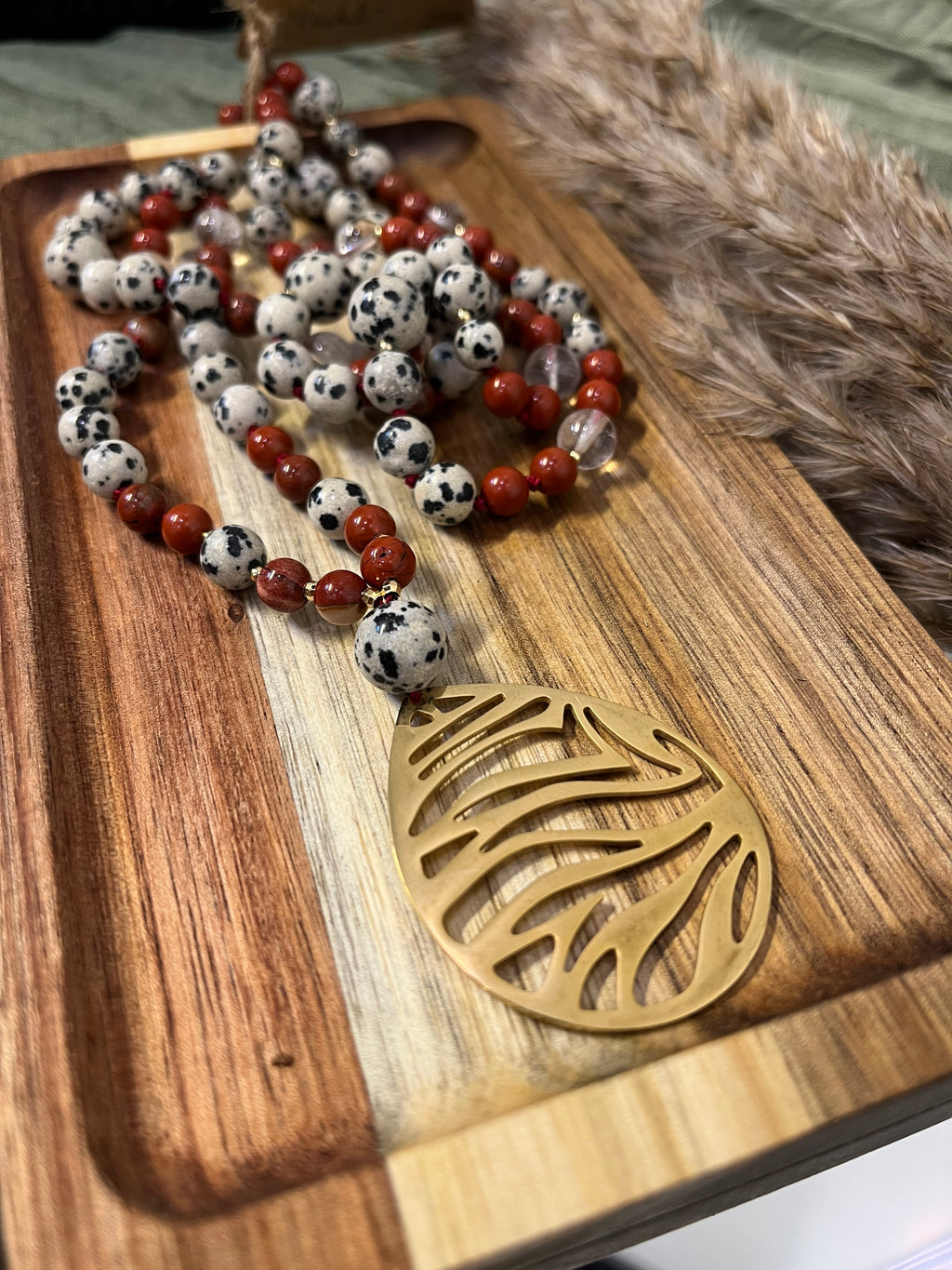 Mala « Racines Tachetées » - STABILITÉ - JOIE - ALIGNEMENT - Jaspe dalmatien - jaspe rouge - Cristal de Roche
