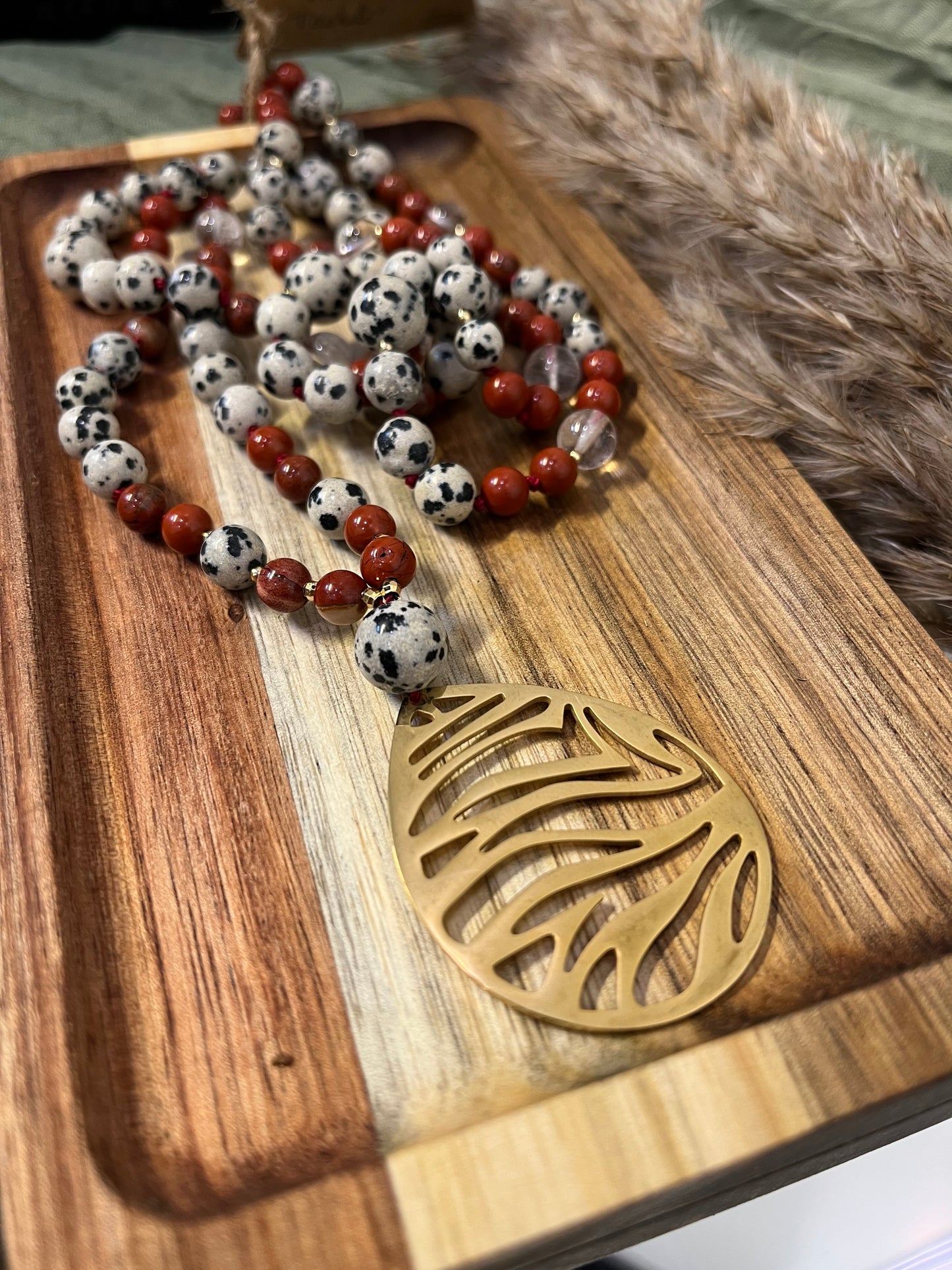 Mala « Racines Tachetées » - STABILITÉ - JOIE - ALIGNEMENT - Jaspe dalmatien - jaspe rouge - Cristal de Roche