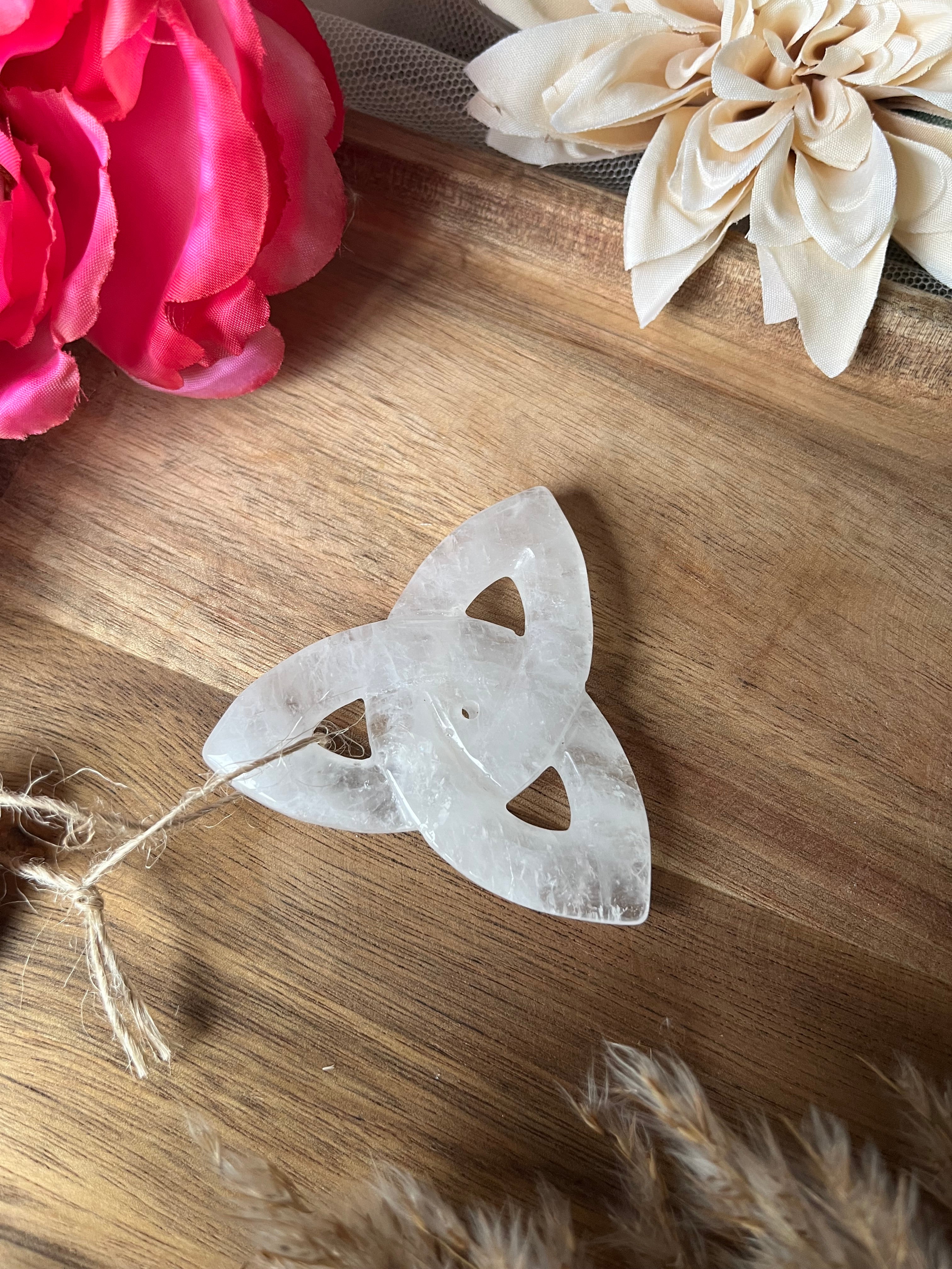 Triqueta en pierres naturelles