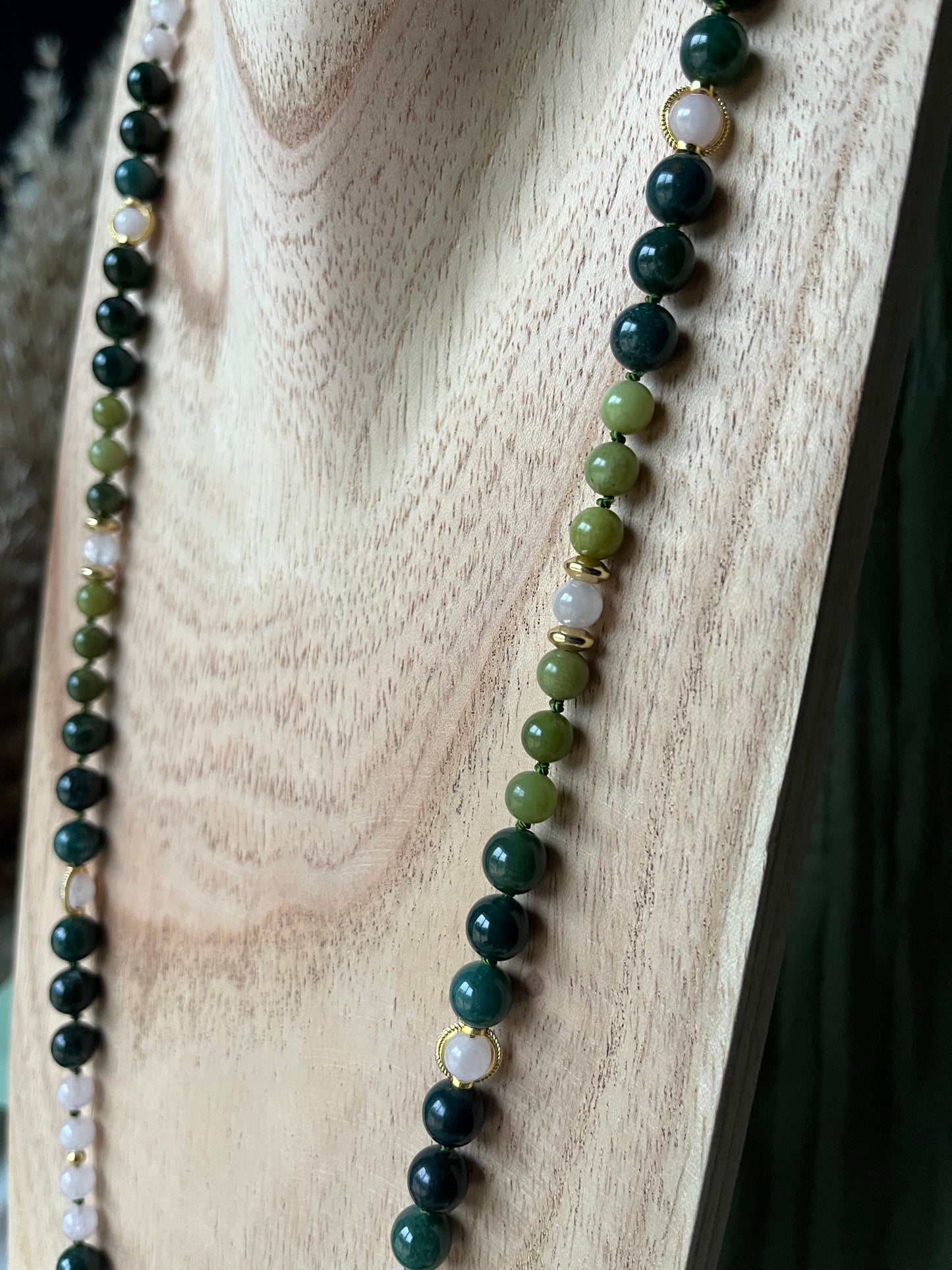 Mala « Voix de la Terre Rose » - ANCRAGE - DOUCEUR - HARMONIE - Jade vert - Agate mousse - Quartz Rose