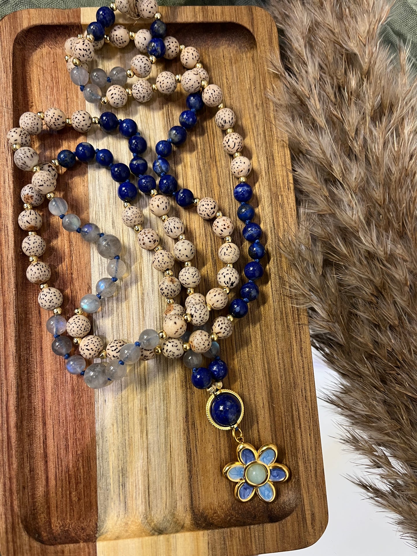 Mala « Sagesse des étoiles » - INTUITION - ÉVEIL - SAGESSE ANCIENNE - Graines de Bodhi - Lapis-lazuli - Labradorite