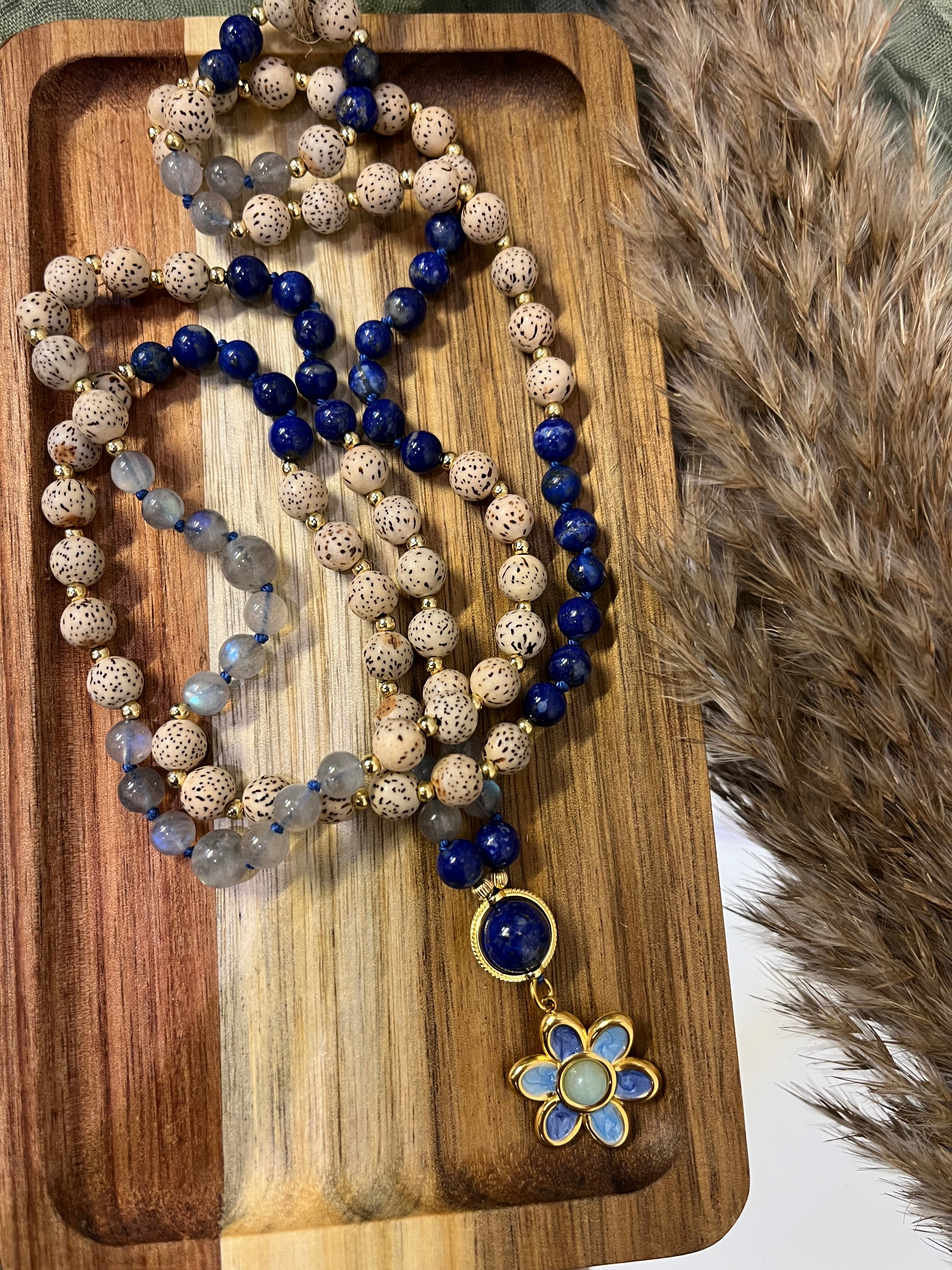 Mala « Sagesse des étoiles » - INTUITION - ÉVEIL - SAGESSE ANCIENNE - Graines de Bodhi - Lapis-lazuli - Labradorite