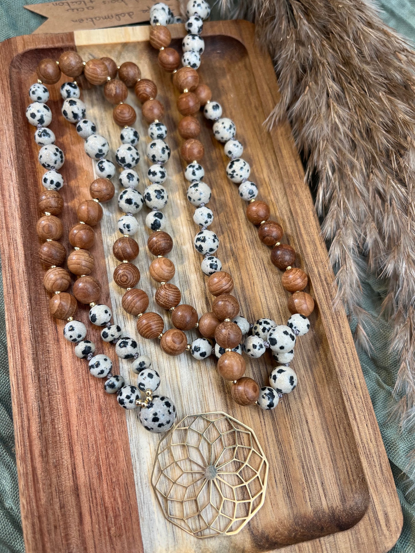 Mala “Esprit Tacheté” - JOIE - STABILITÉ - PROTECTIONJaspe Dalmatien • Bois naturel