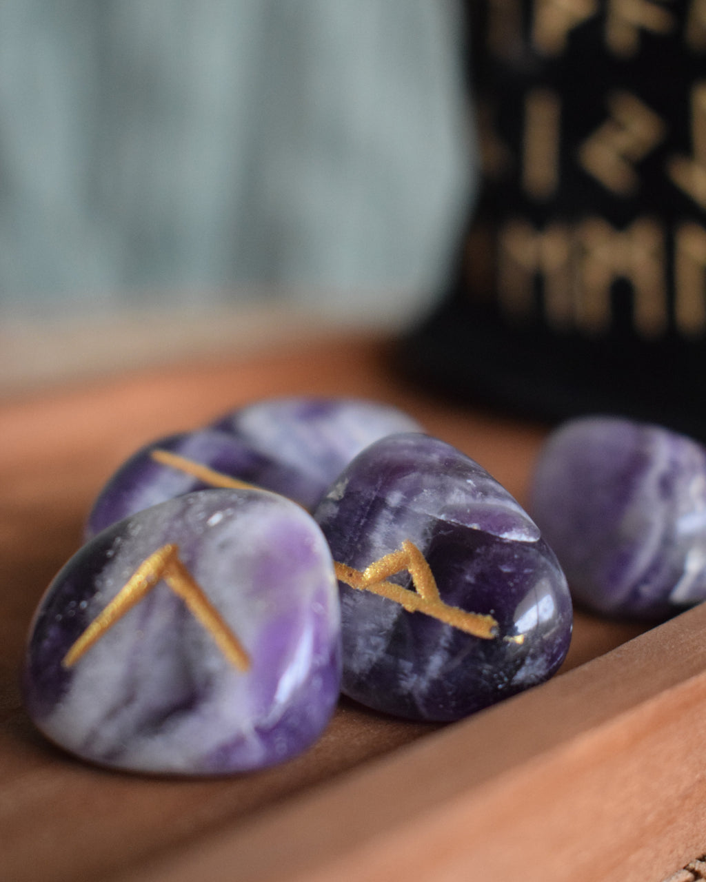 Runes en Améthyste- 24 pièces