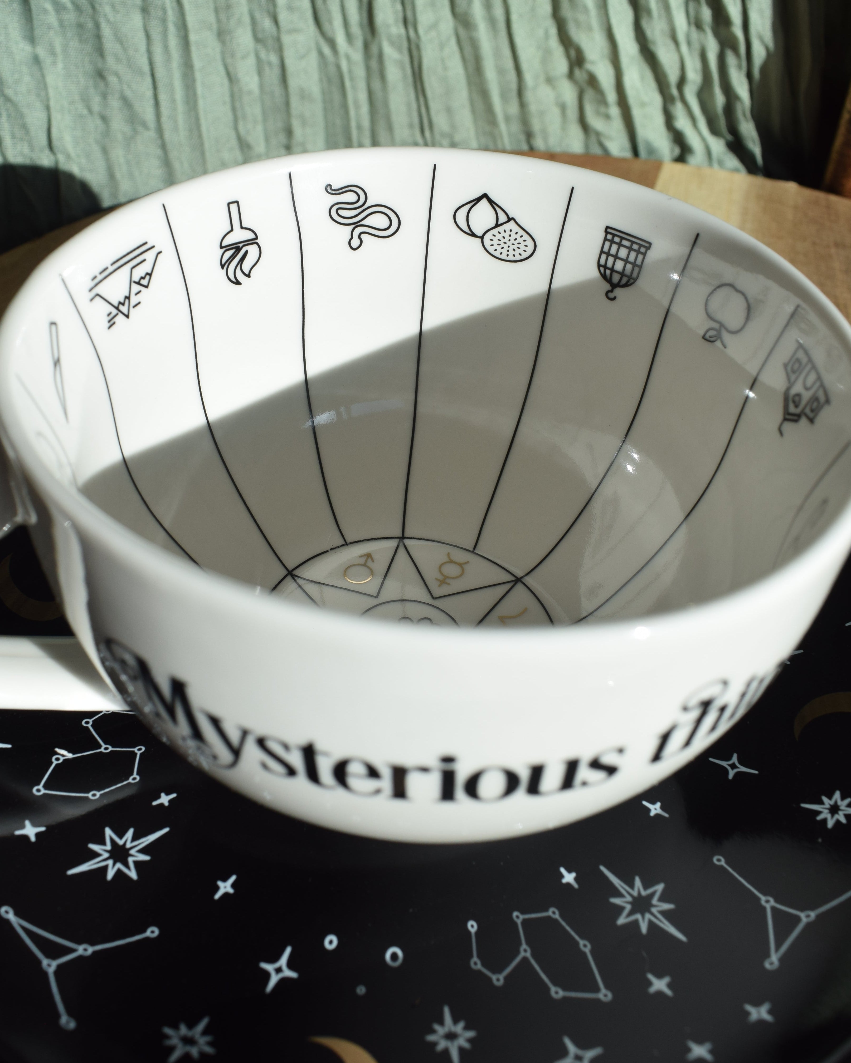 Tasse divinatoire