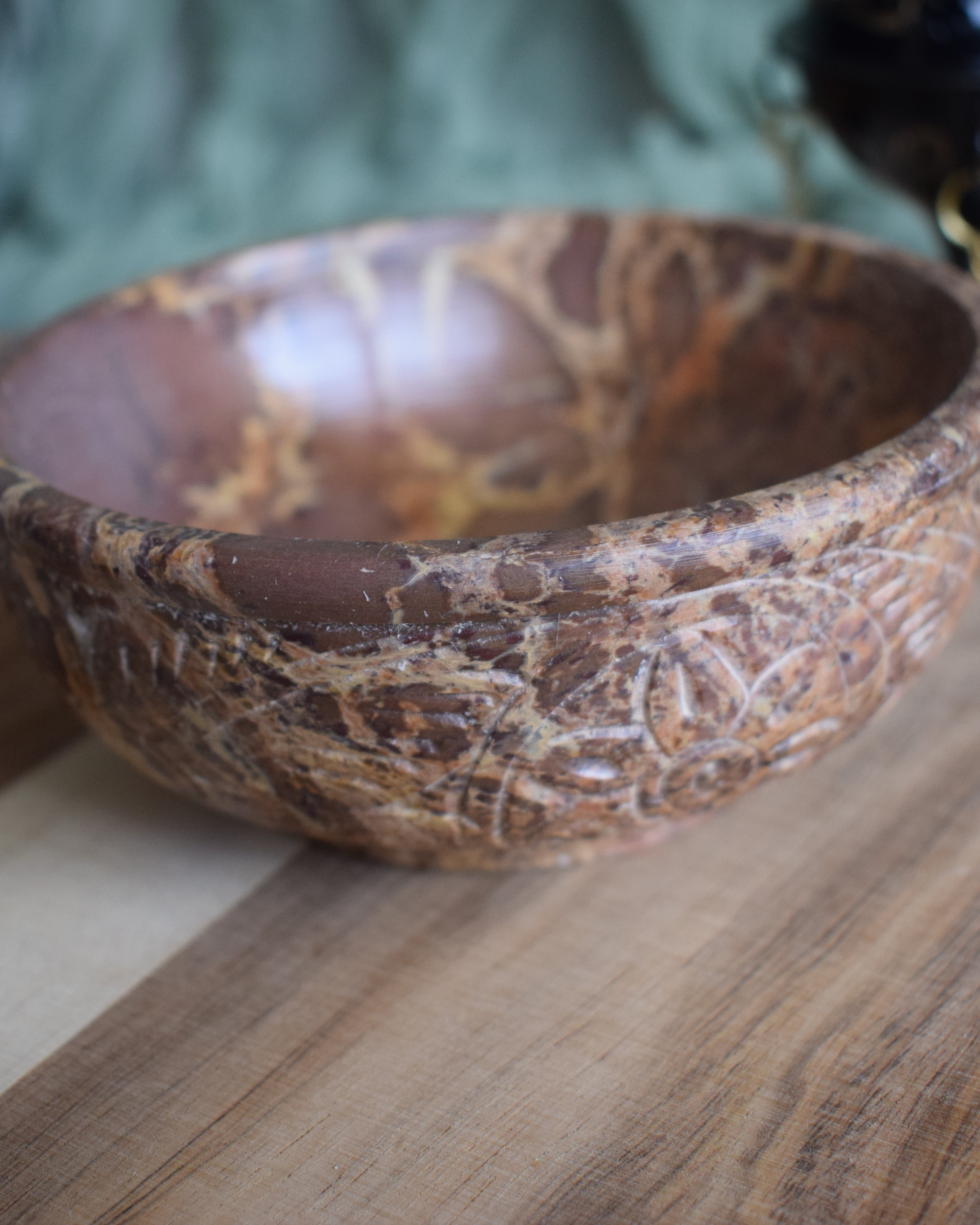 Bol traditionnel indien en pierre