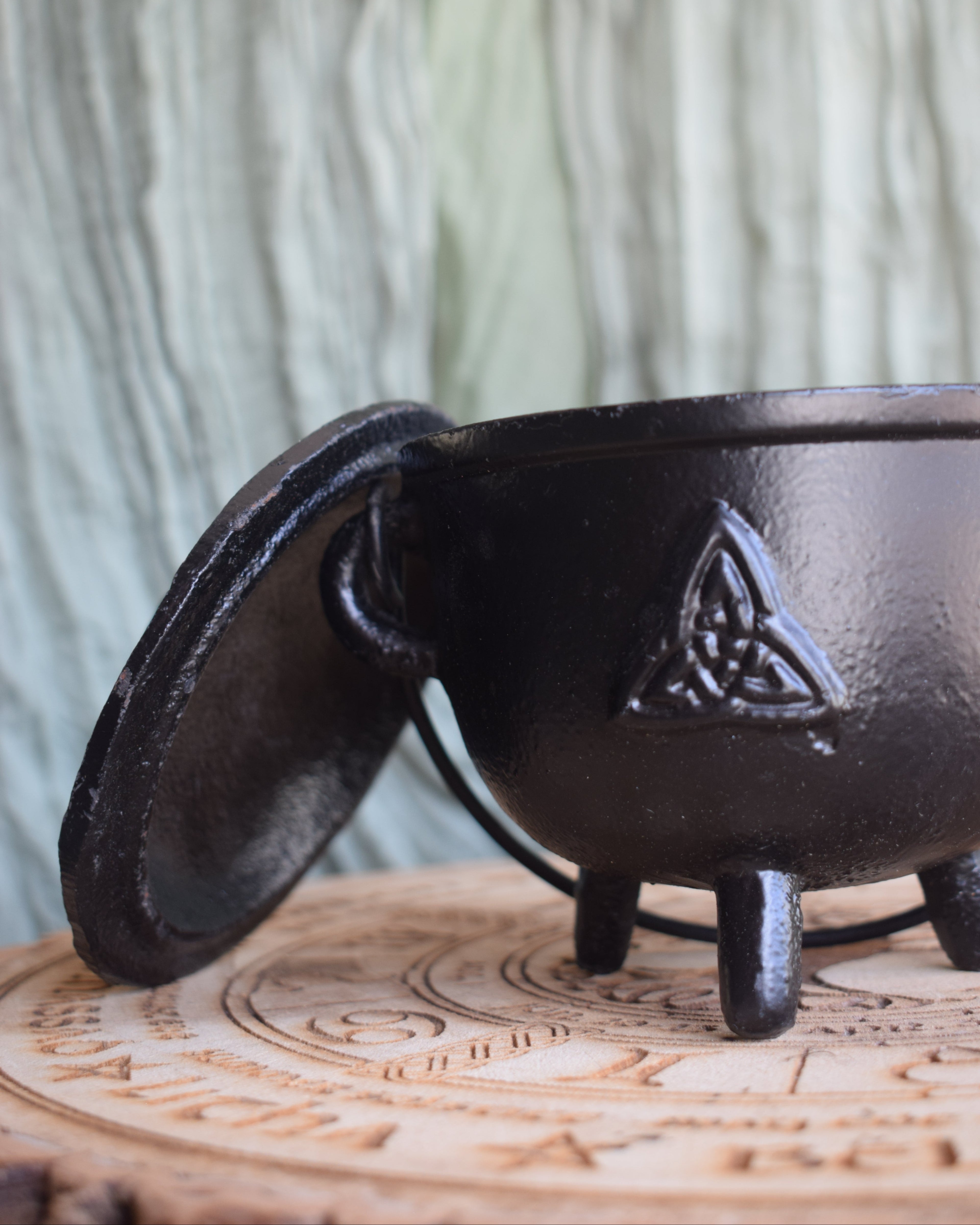 Chaudon - Triquetra - 12cm