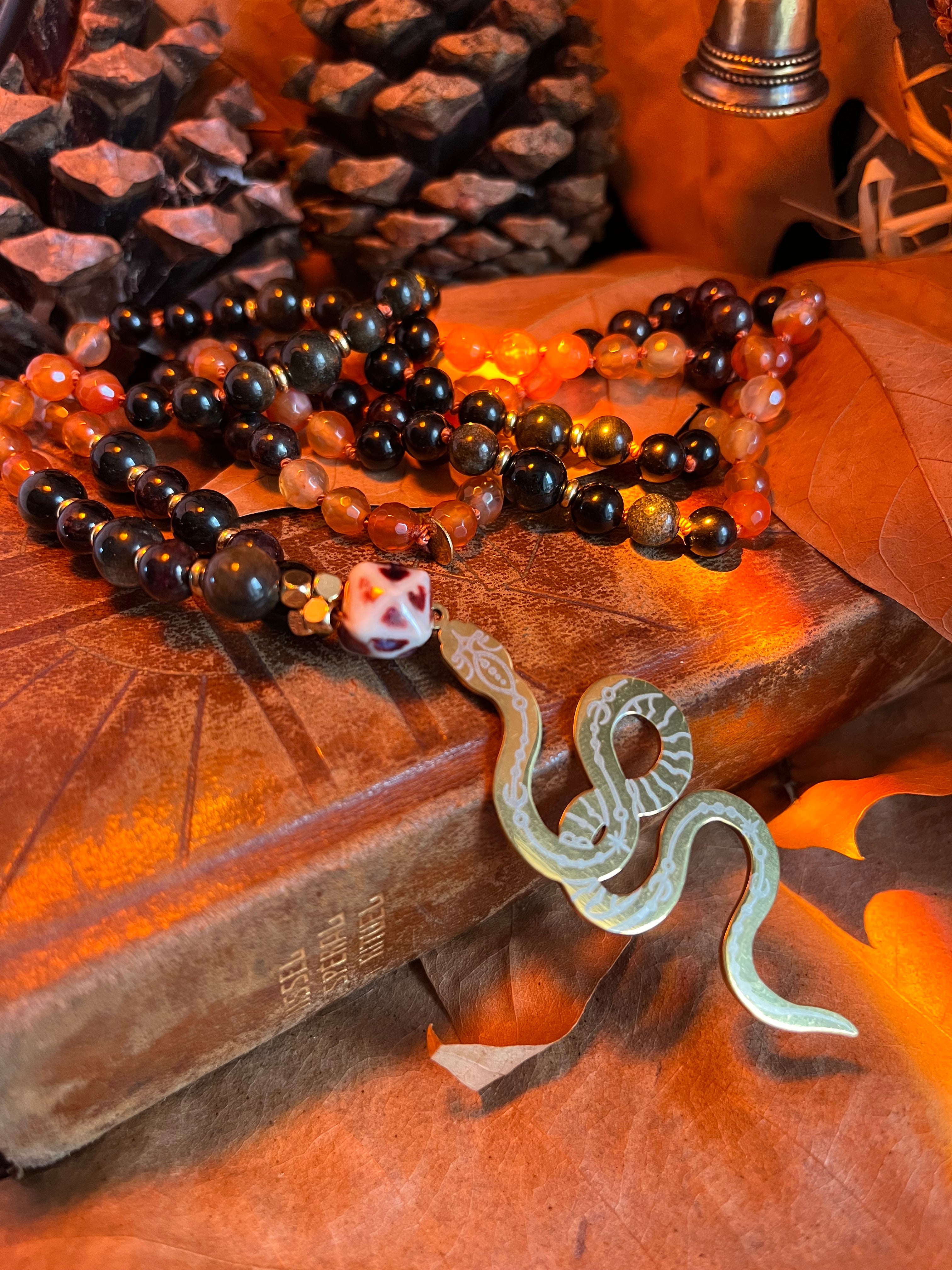 Mala “Le Serpent” – PUISSANCE - MÉTAMORPHOSE - FEU INTÉRIEUR - Cornaline - Obsidienne dorée - Grenat