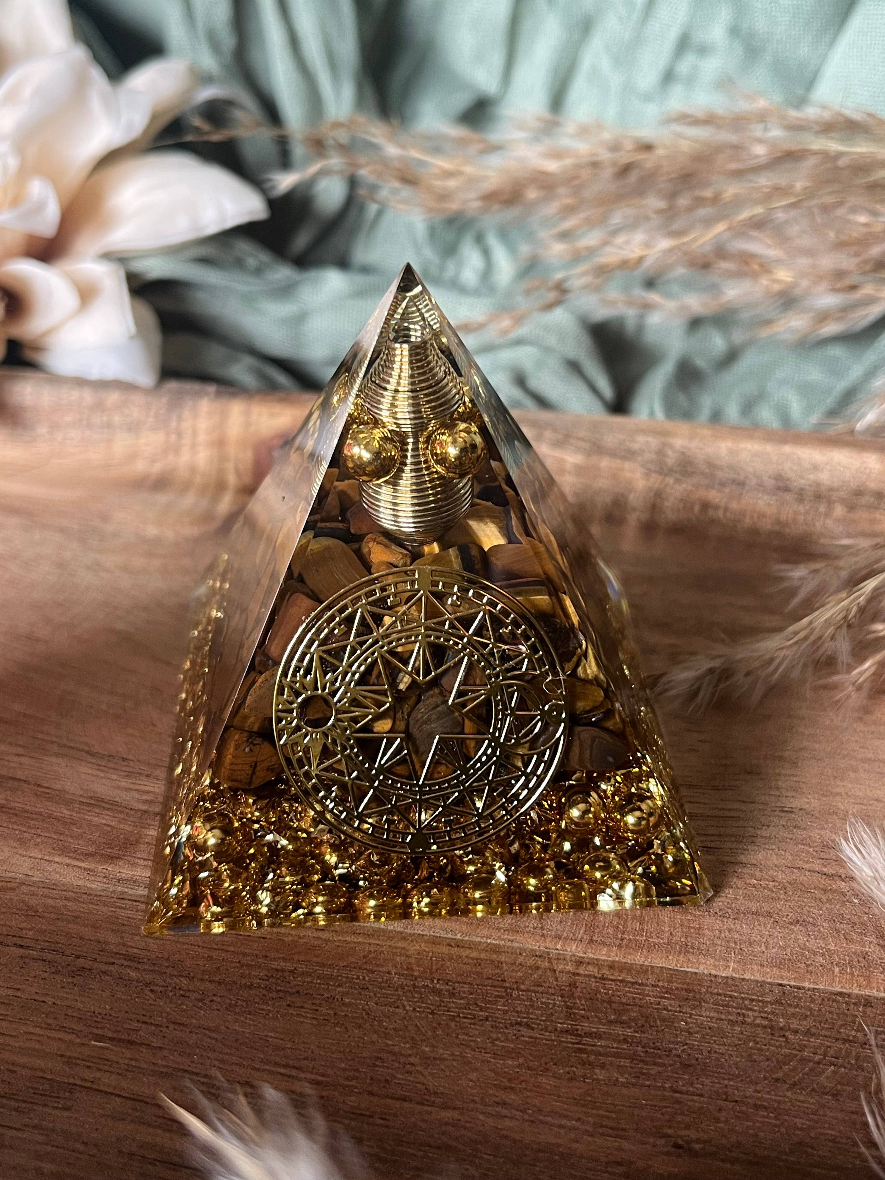 Orgonite - FORCE - PROTECTION - CONFIANCE - Œil de Tigre - Cercle magique