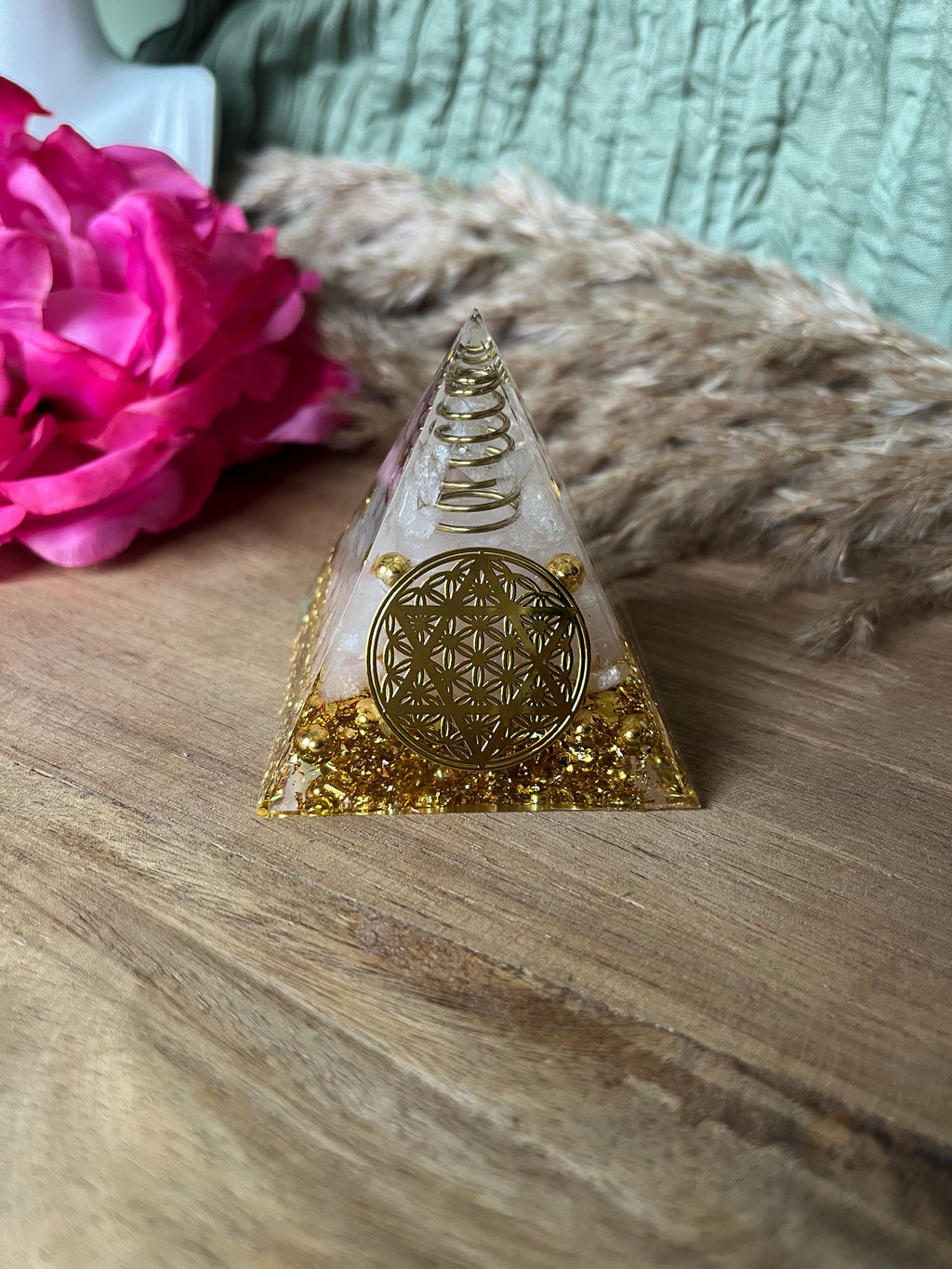 Orgonite - AMOUR - TENDRESSE - DOUCEUR - Quartz rose - Fleur de Vie