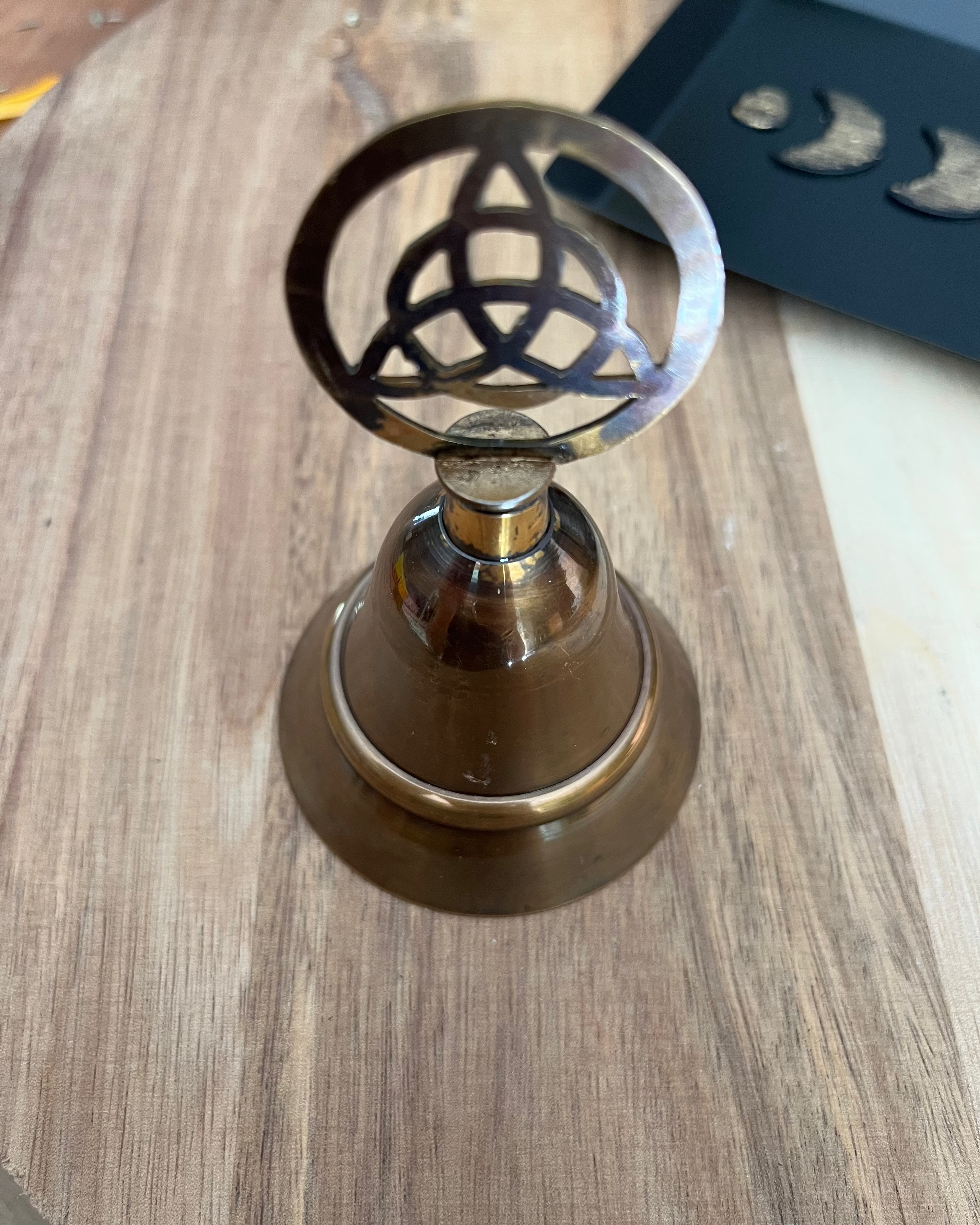 Cloche d'Autel - Symbole Triquetra