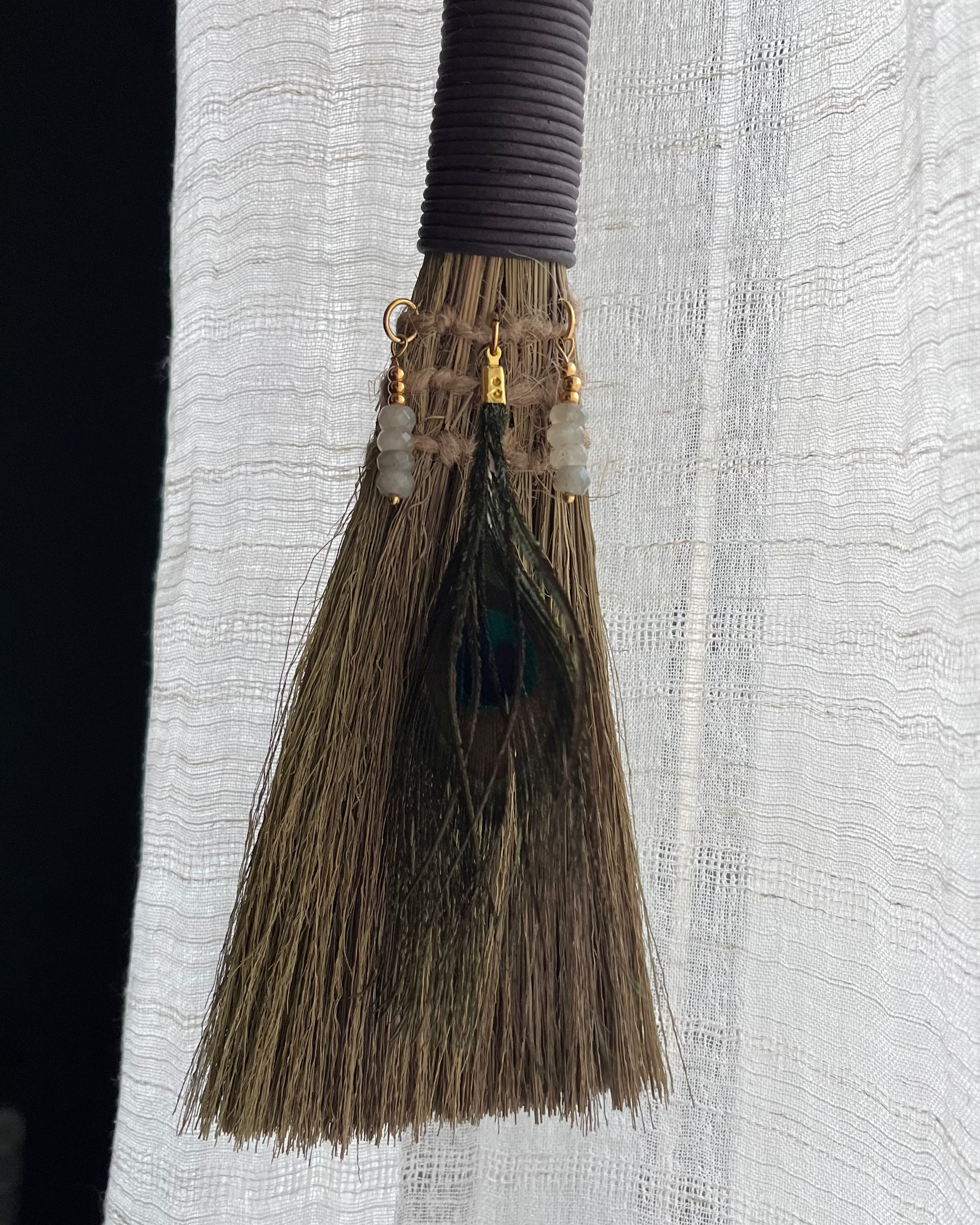 Balai Rituel - Labradorite & Plume de Paon