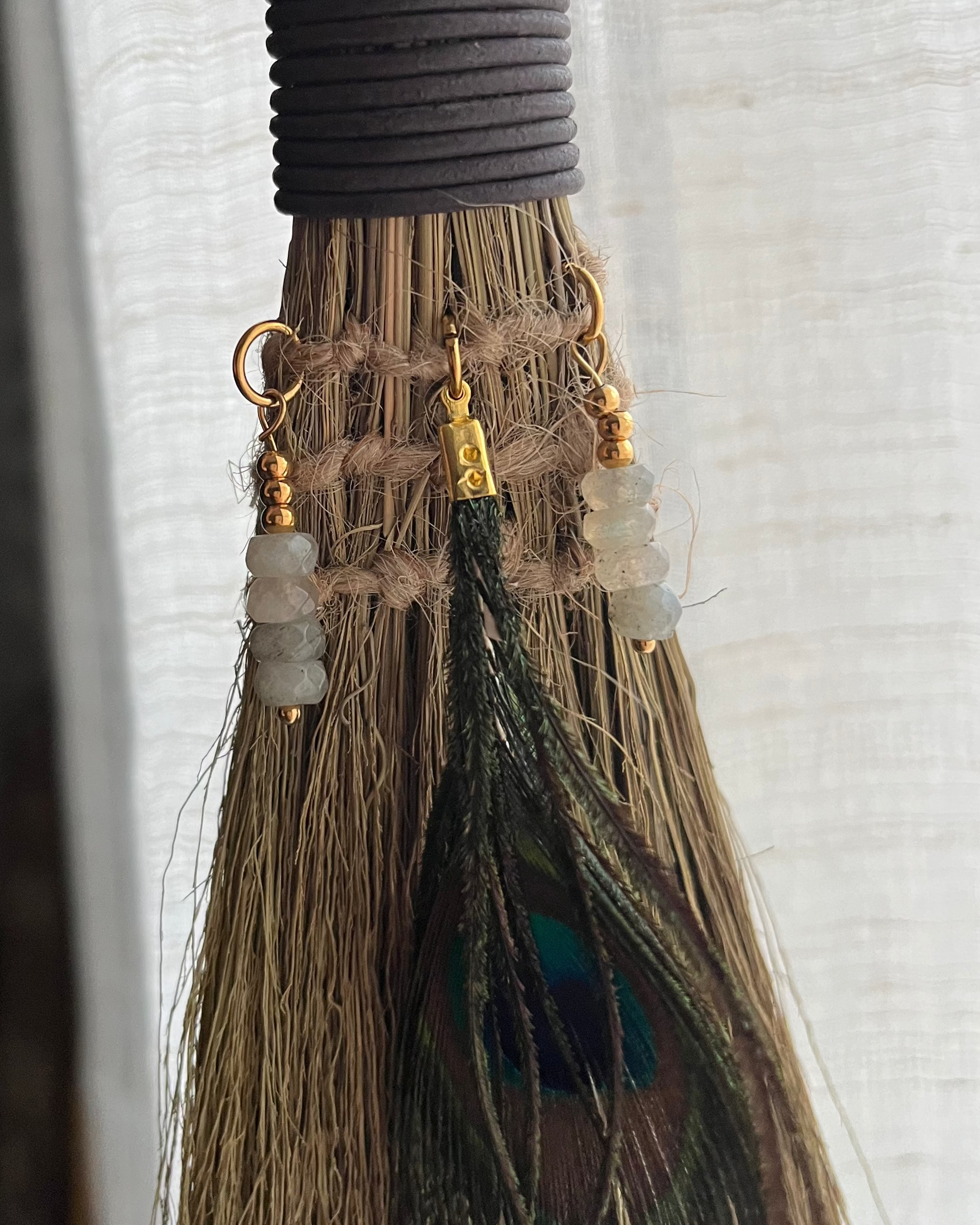 Balai Rituel - Labradorite & Plume de Paon